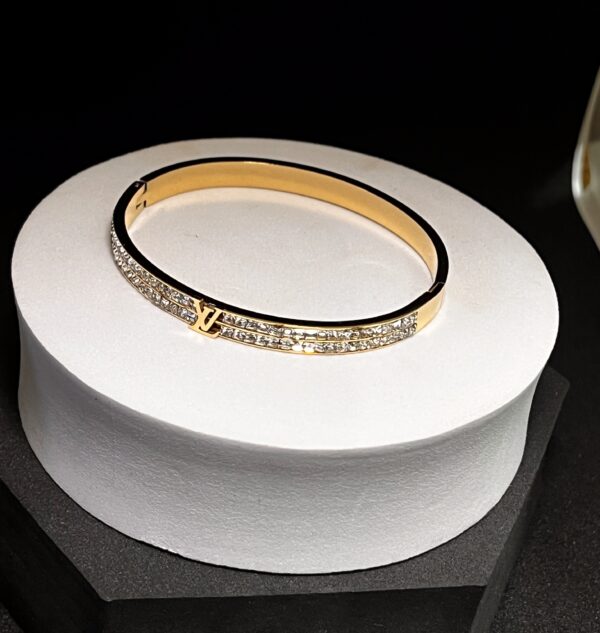 Premium Kada